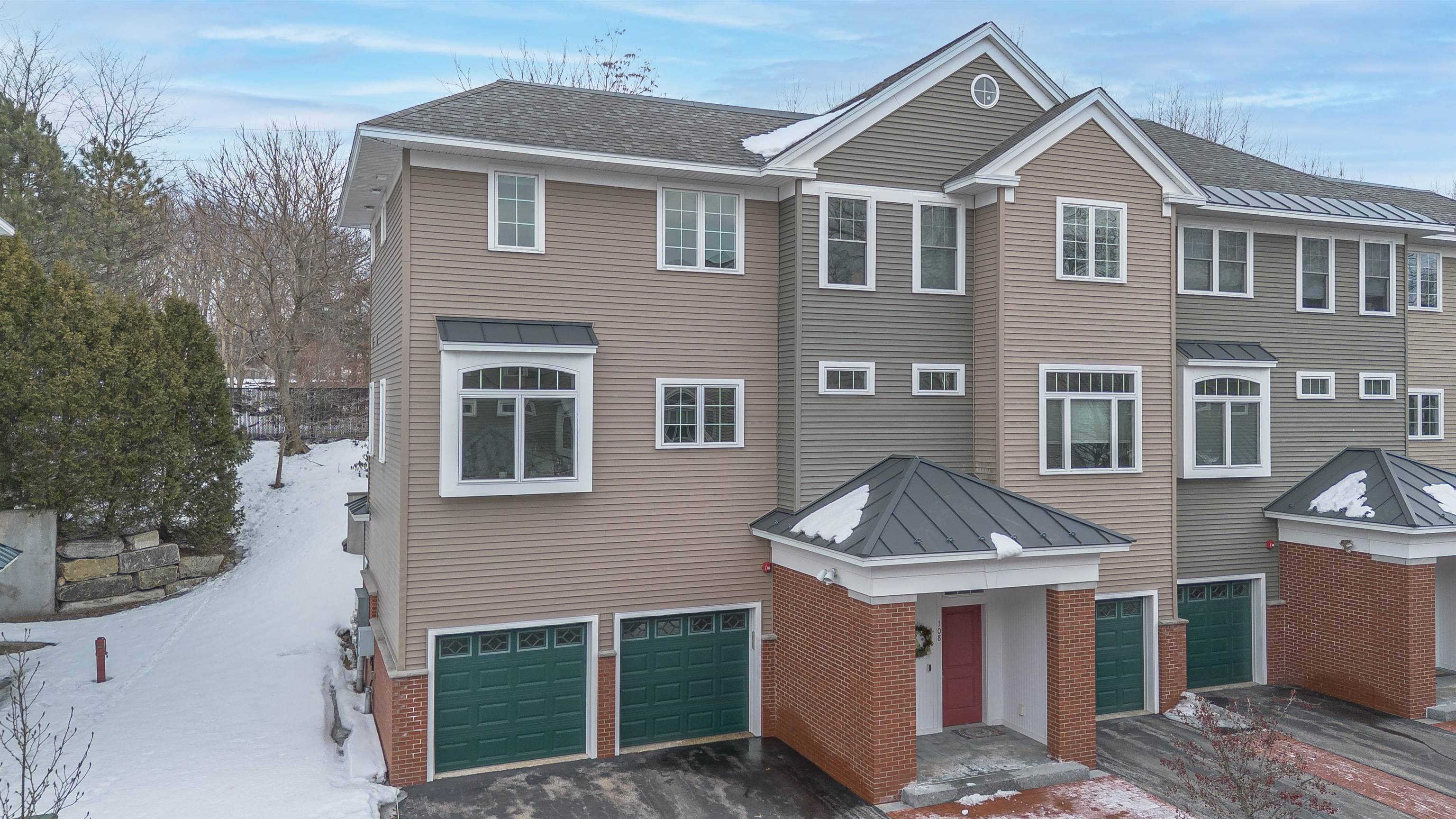 106 Riverwalk WAY #7A, Manchester, NH 03101