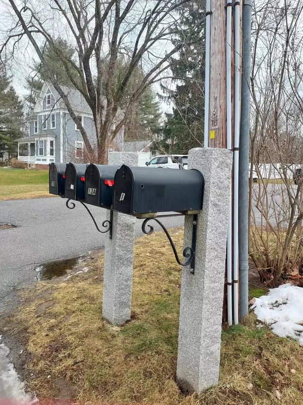 Exeter, NH 03833,13 Bell AVE