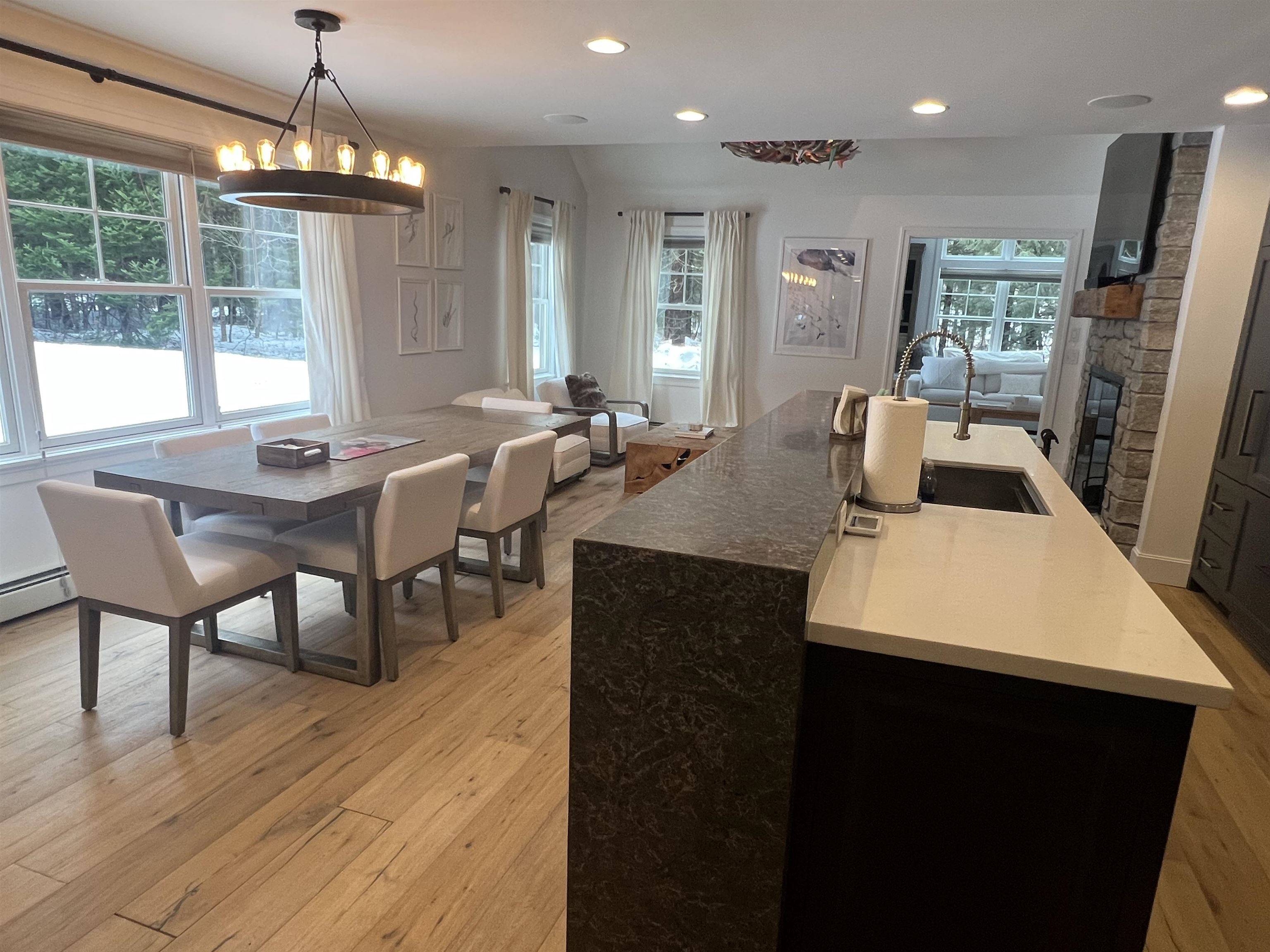 115 East Village CIR, Wilmington, VT 05363