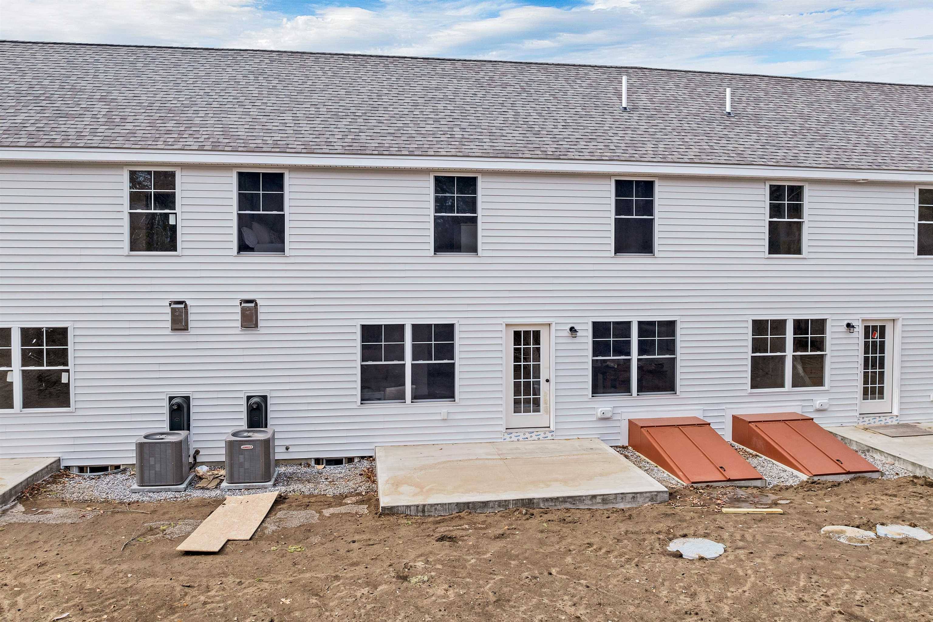 Litchfield, NH 03052,5-B Mustang DR #B