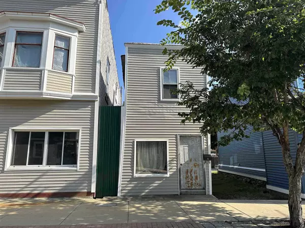 47 Hanson ST, Rochester, NH 03867