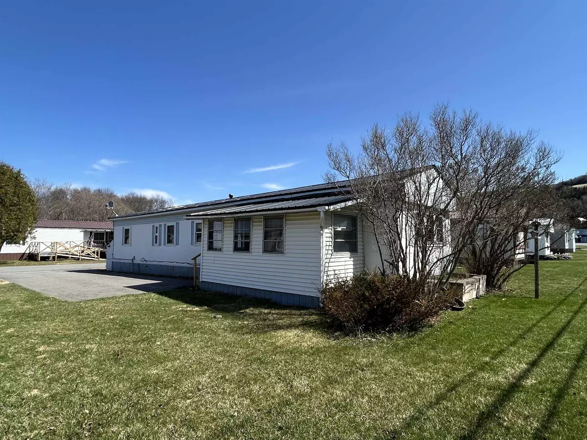 Colebrook, NH 03576,4 Cedar ST