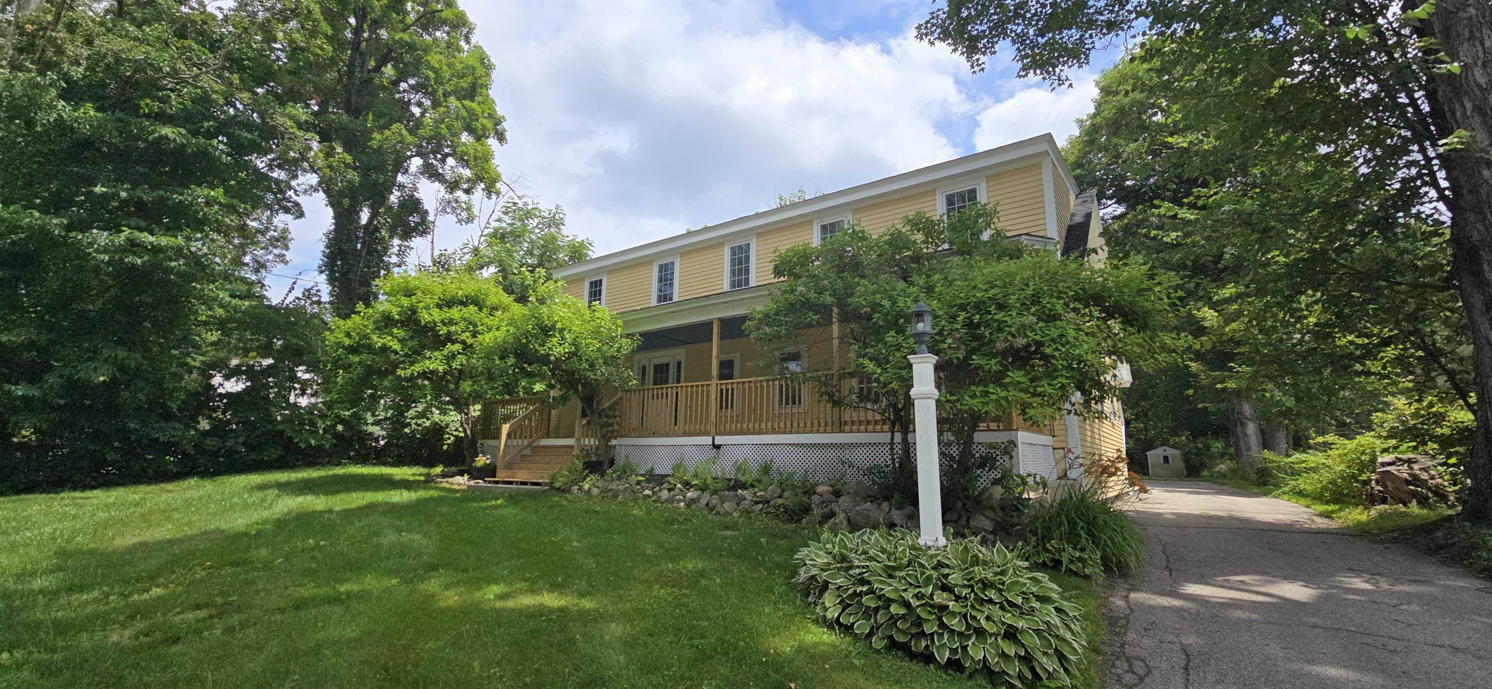 17 Waumbeck RD, Wolfeboro, NH 03894