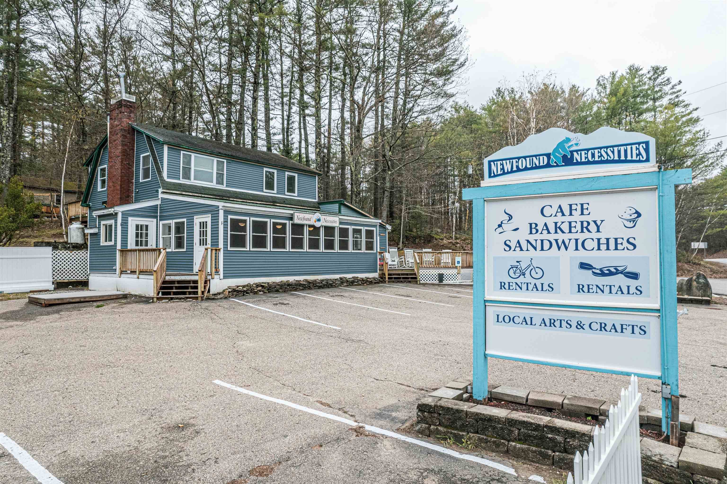11 Hobart RD, Bristol, NH 03222