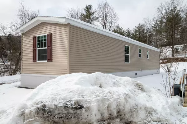 St. Johnsbury, VT 05819,143 Oak ST