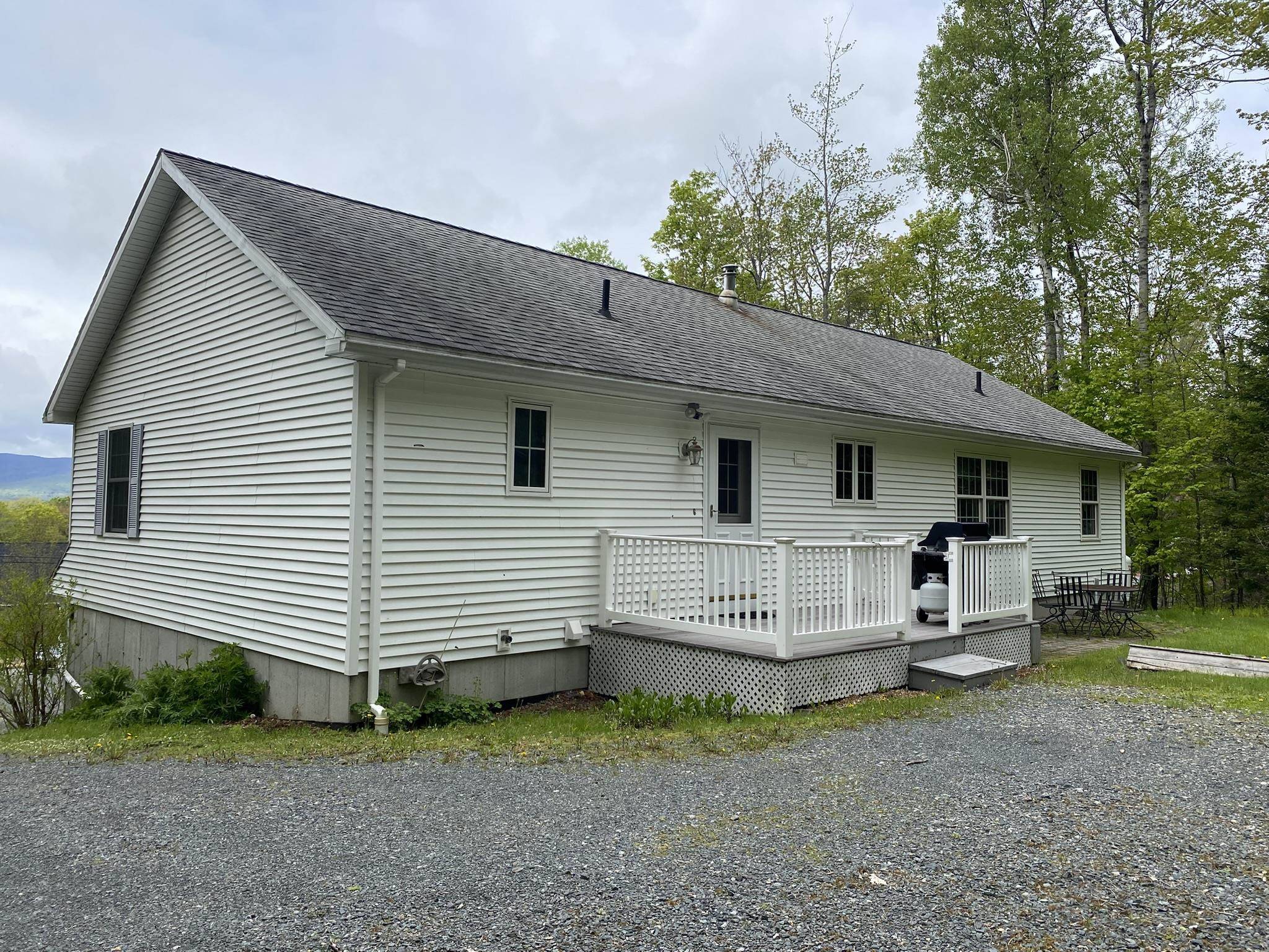 Dover, VT 05356,17 Old Town RD