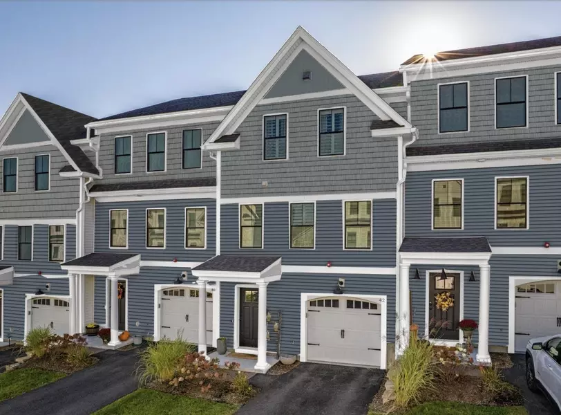31 Lenox DR #B, Dover, NH 03820