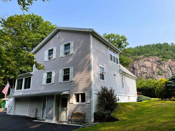 26 Sartwell LN, Bartlett, NH 03812