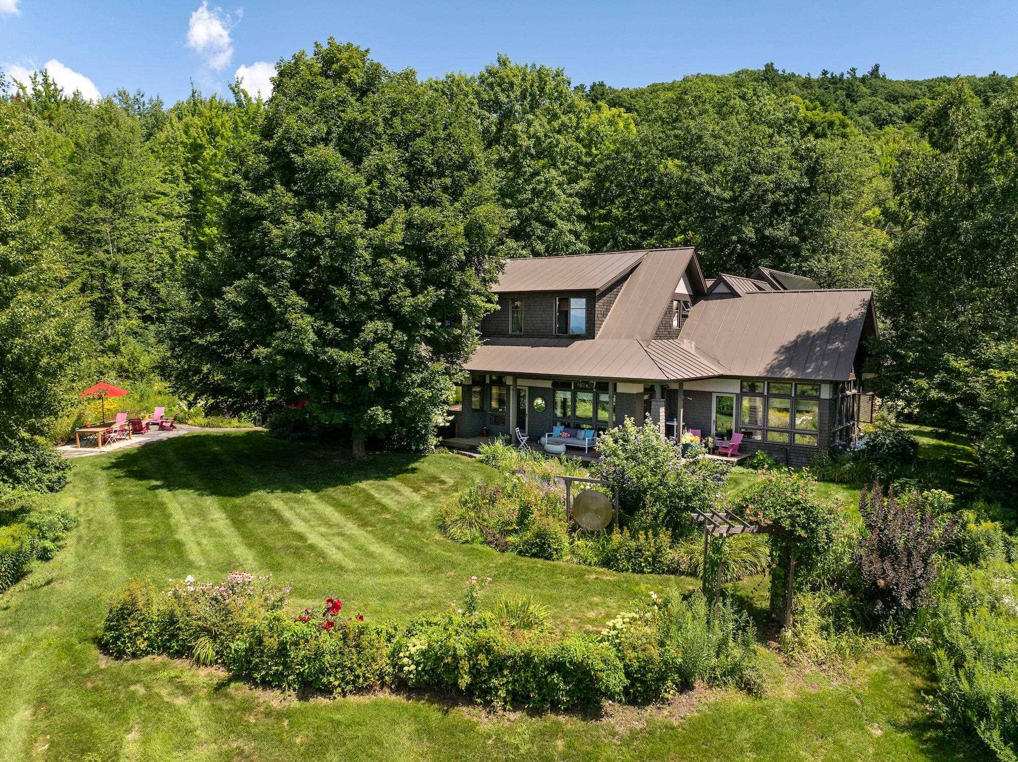 Hinesburg, VT 05461,229 High Rock RD