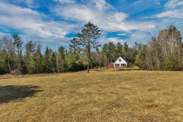 Bath, NH 03740,105 Porter RD