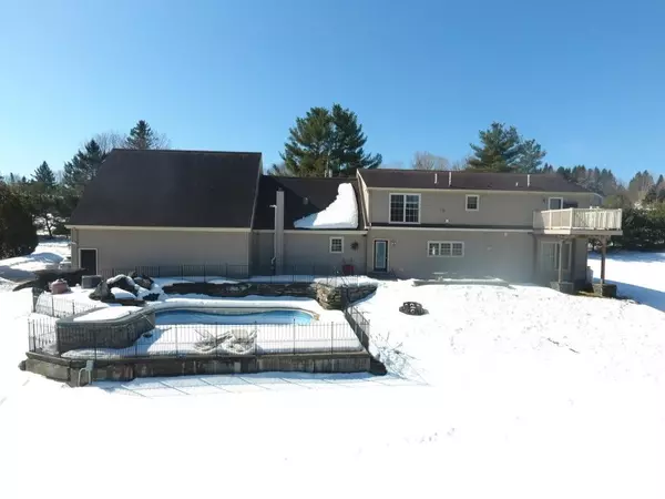 Lyndon, VT 05851,152 Overlook DR