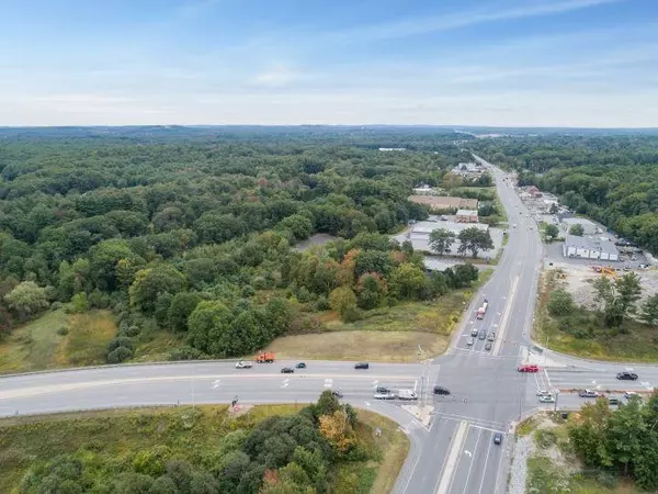 Windham, NH 03087,24 Rockingham RD