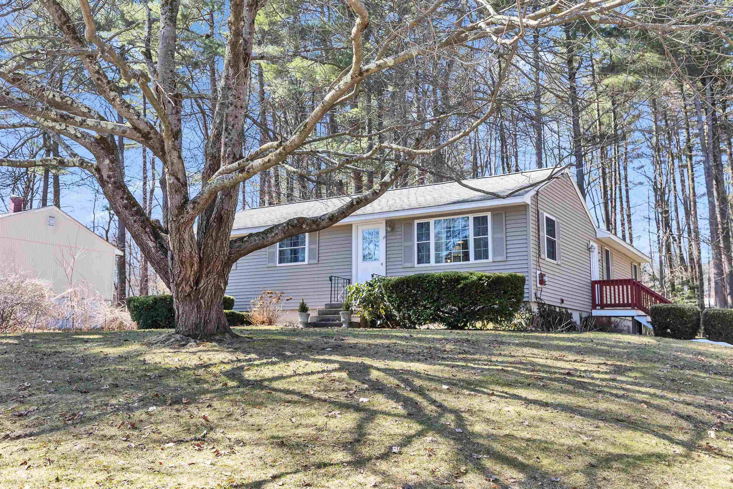 Milford, NH 03055,33 Millbrook DR