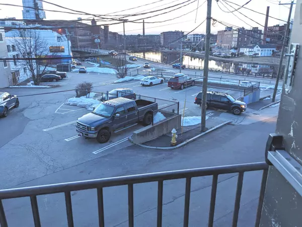 Nashua, NH 03060,121 Main ST