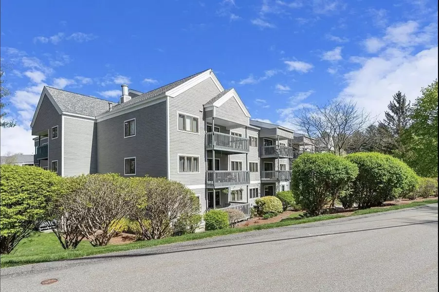 47 Dogwood DR #202, Nashua, NH 03062-4403