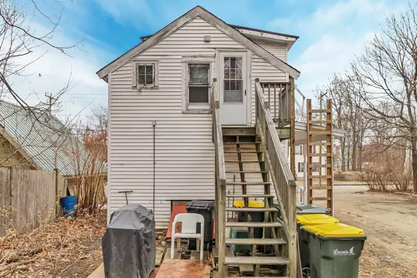 Laconia, NH 03246,106 Messer ST