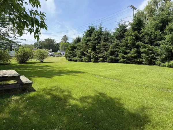 Canaan, NH 03741,School ST