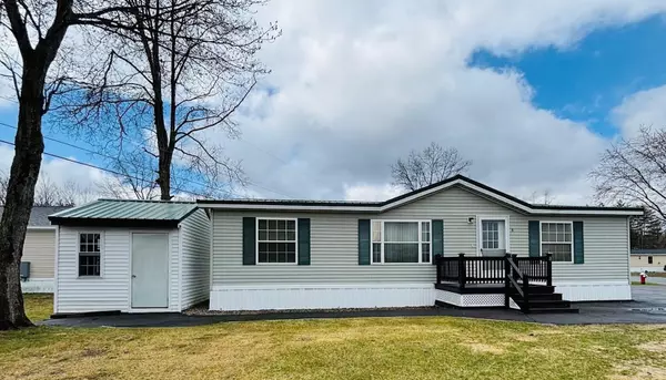 Milford, NH 03055,545 Elm ST #11