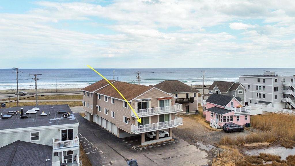 Hampton, NH 03842-4335,611 Ocean BLVD #3