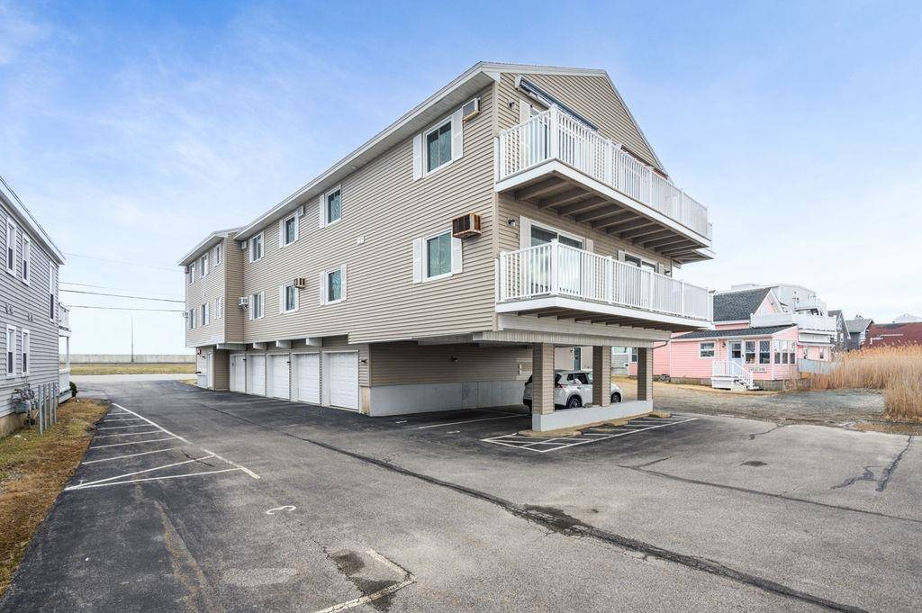 Hampton, NH 03842-4335,611 Ocean BLVD #3