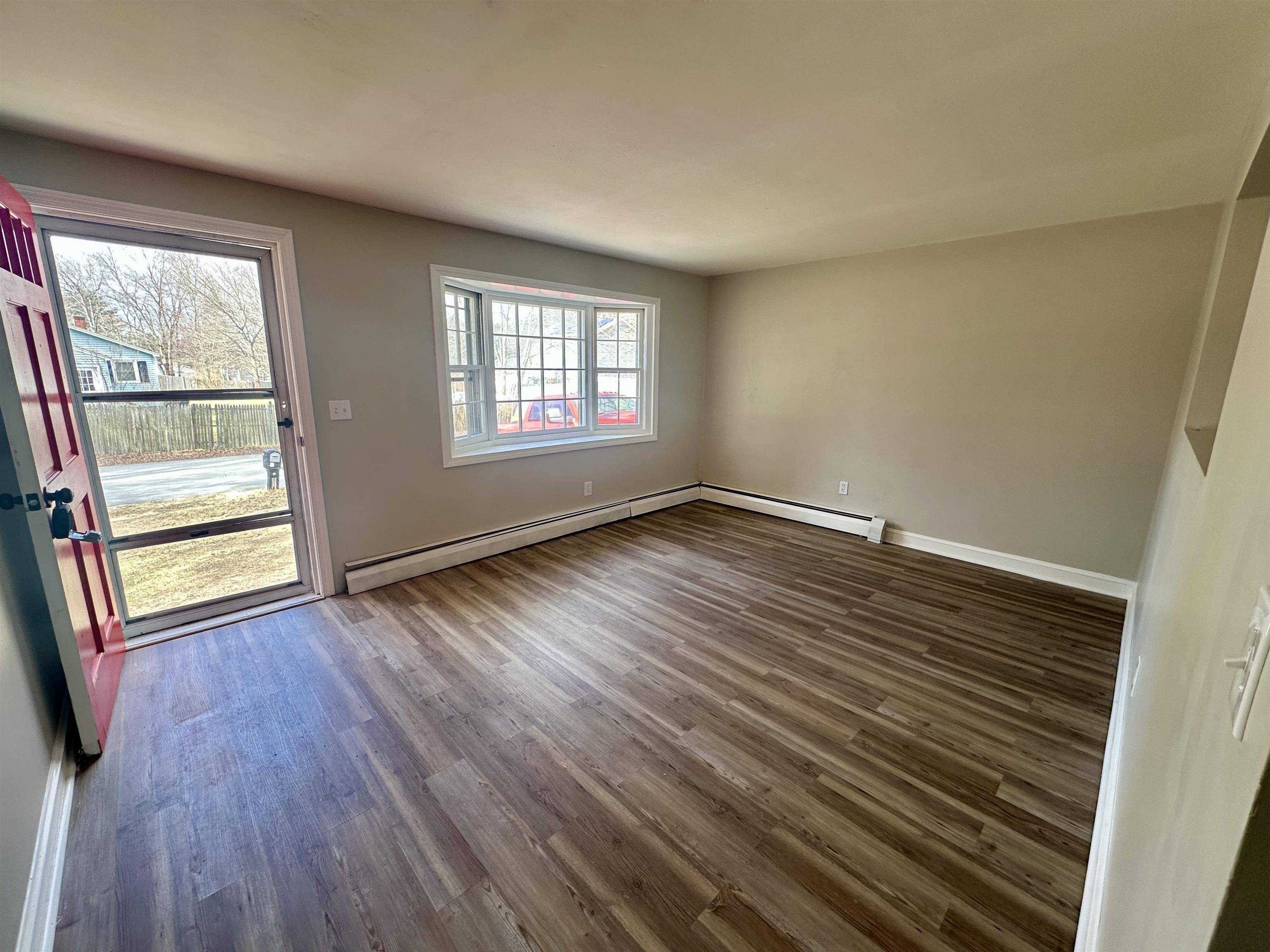 Allenstown, NH 03275,17 Meadow LN