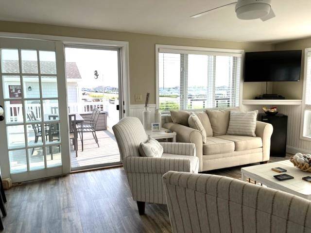 Seabrook, NH 03874,289 Portsmouth AVE #UP
