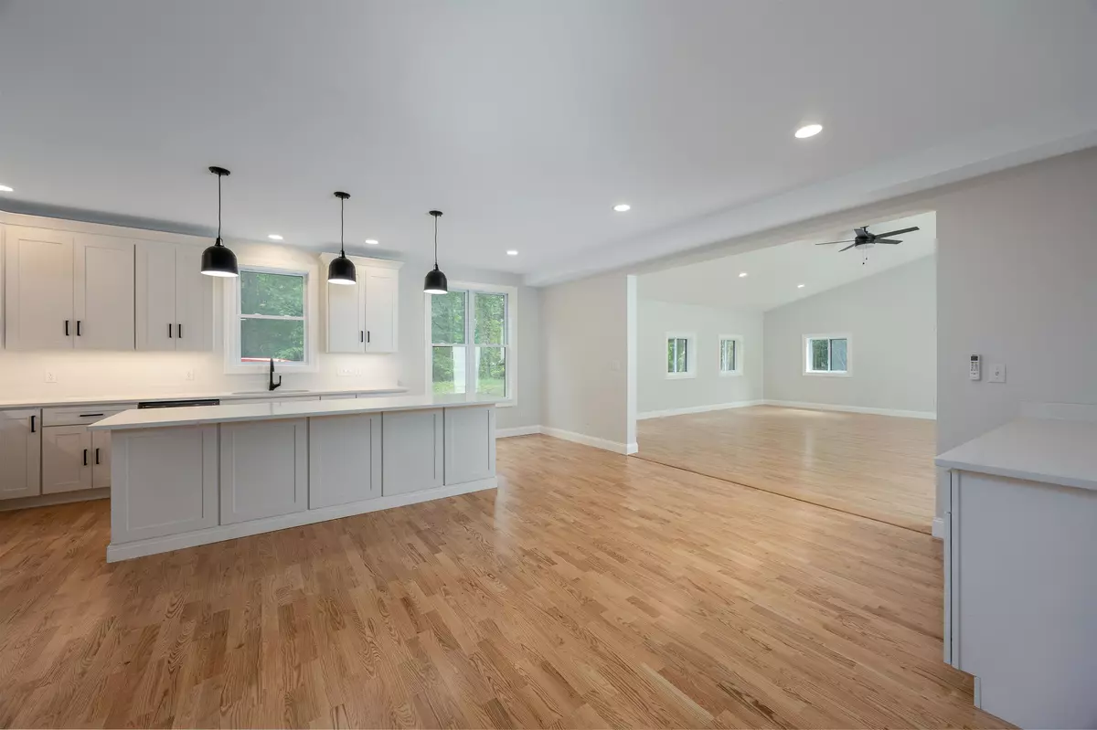 Londonderry, NH 03053,99 Rockingham RD #Unit 1