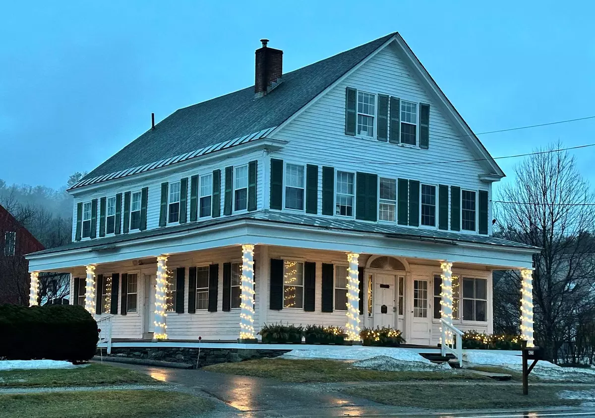 Chester, VT 05142,423 Main ST