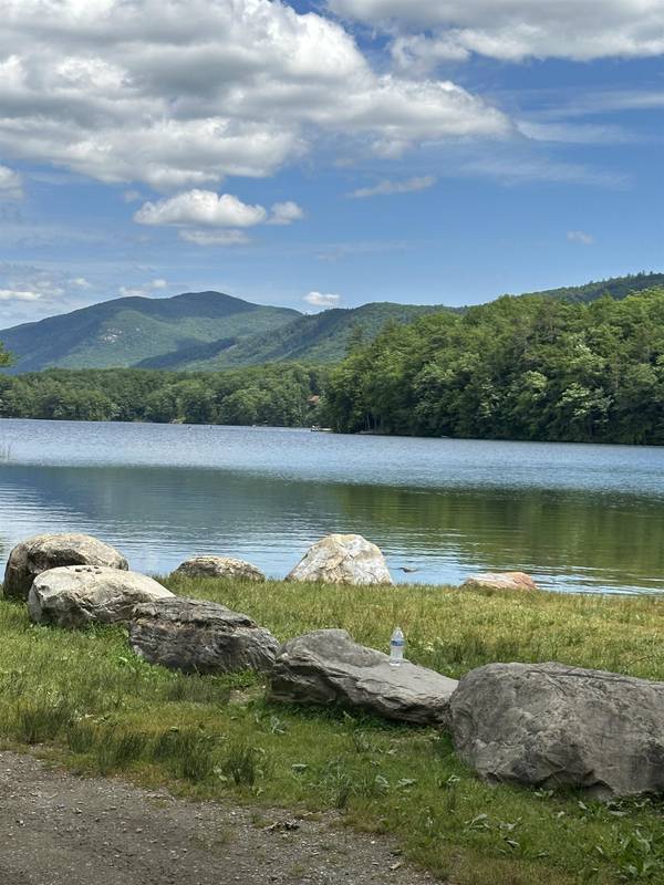 1413 Lake Dunmore RD, Leicester, VT 05733