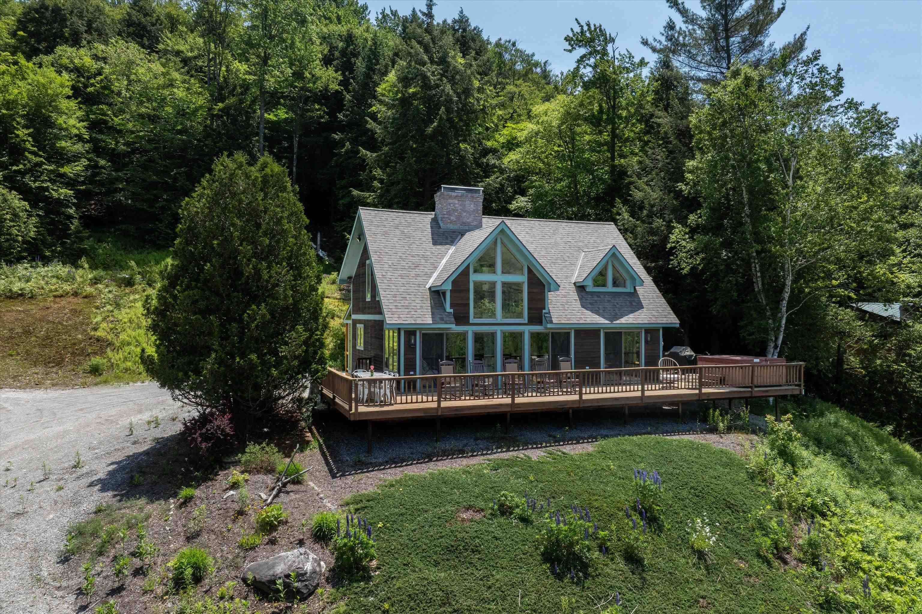 28 Plumley RDG, Ludlow, VT 05149