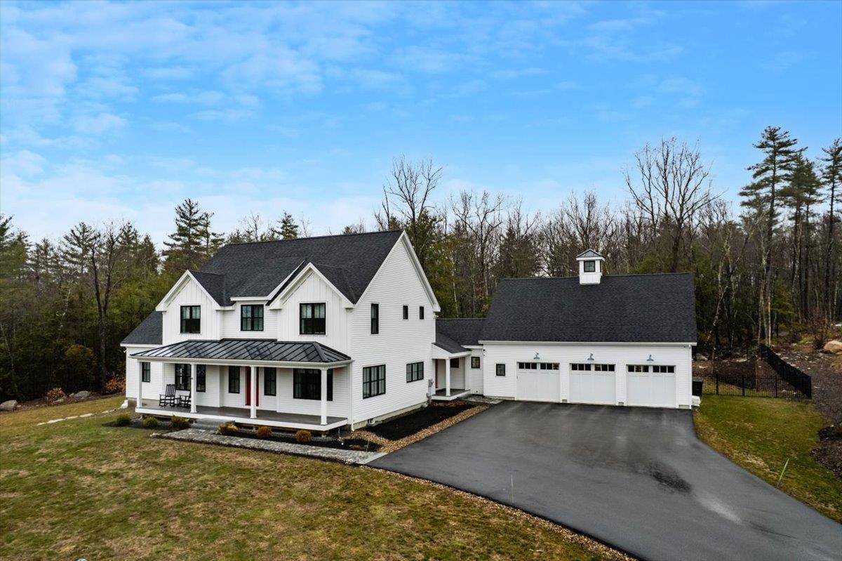 17 Wheeler Farm RD, Bedford, NH 03110-6130