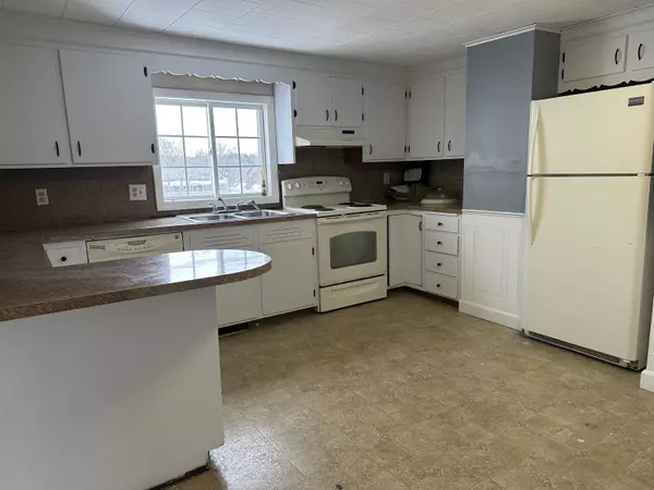 Somersworth, NH 03878,20 Spring ST