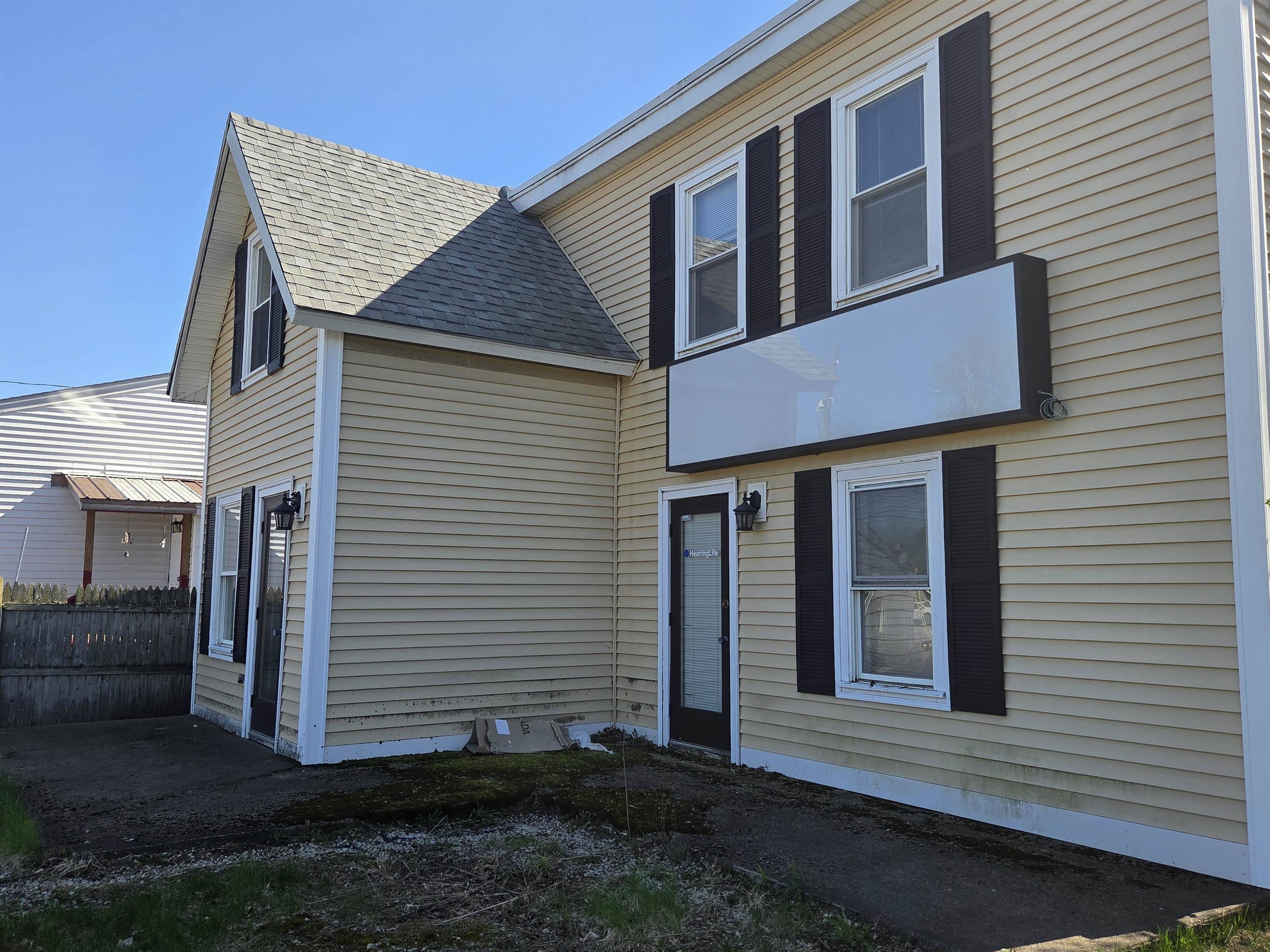 Manchester, NH 03109,87 South Willow ST