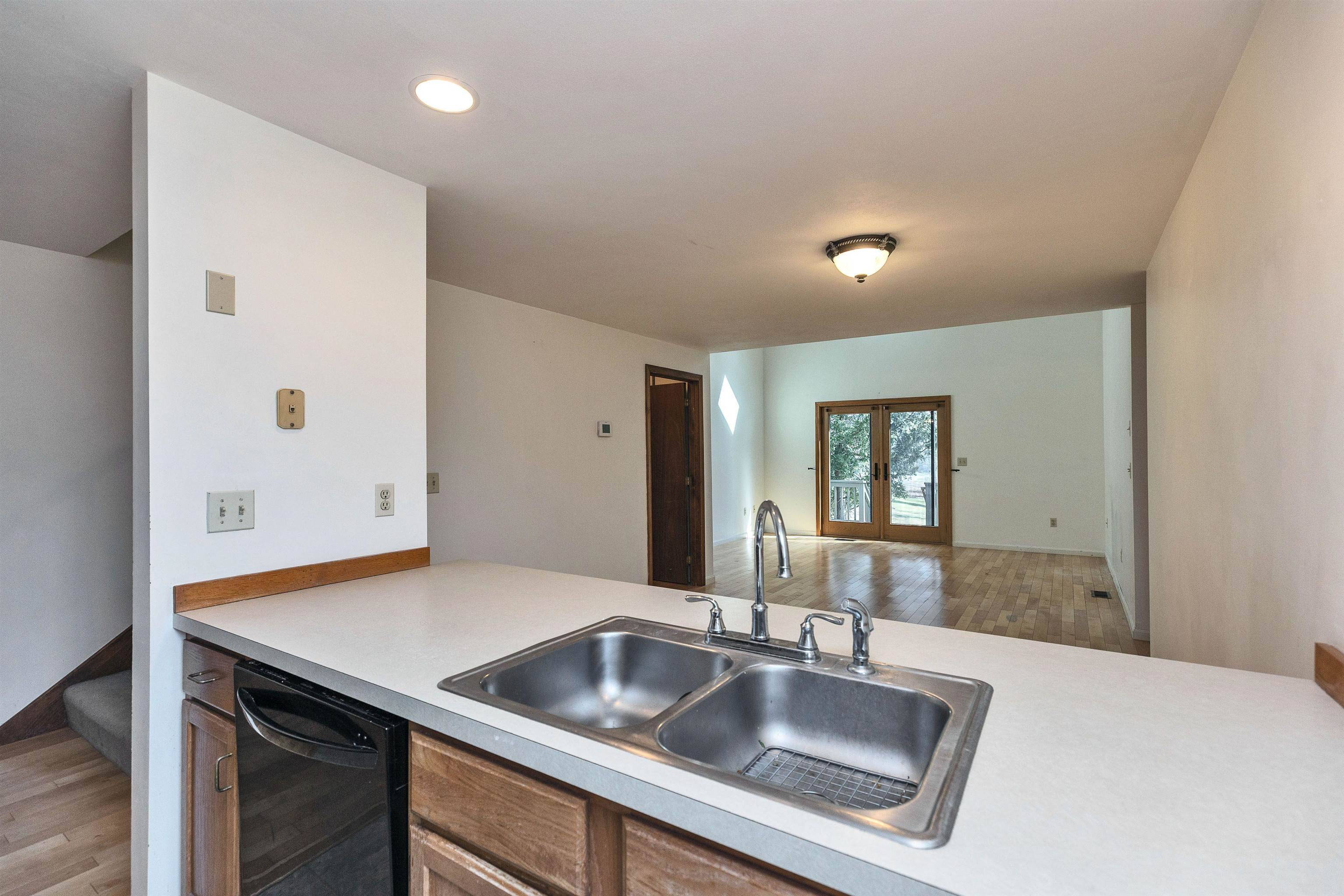 Stratham, NH 03885,28 Montrose DR