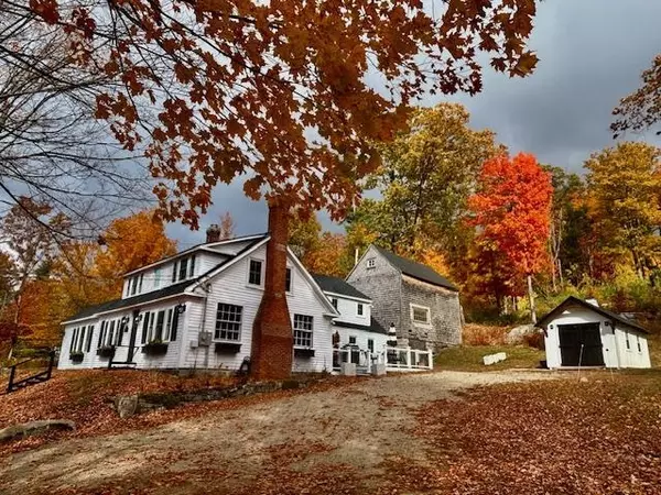 116 Middleton RD, Wolfeboro, NH 03894