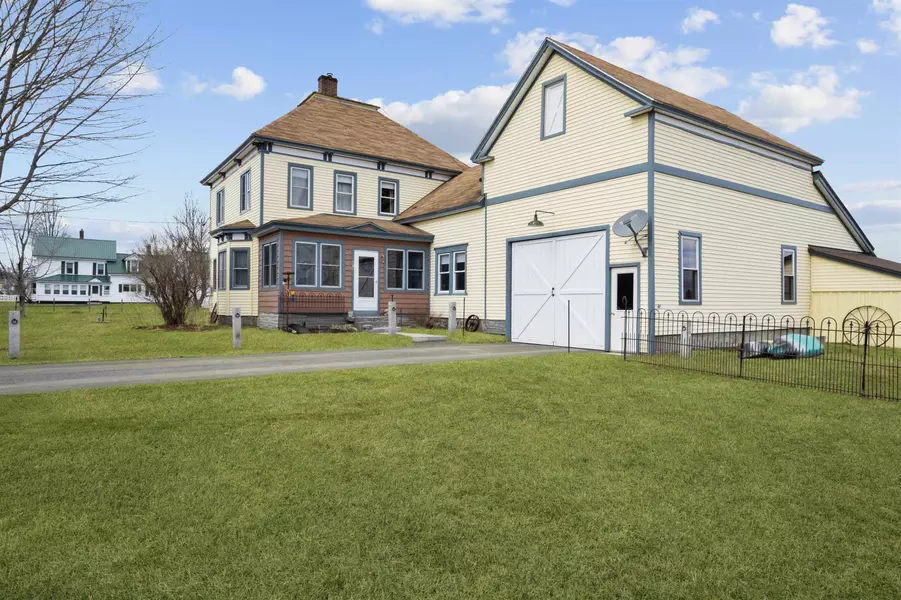 678 Milan RD, Milan, NH 03588