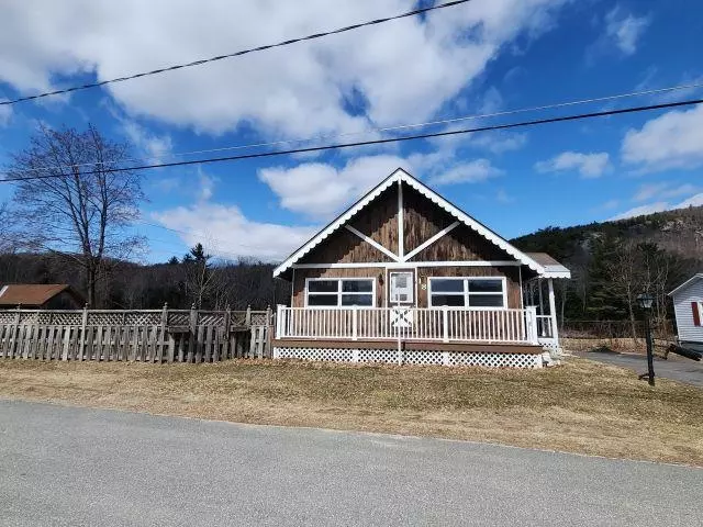 18 Corbin AVE, Gorham, NH 03581