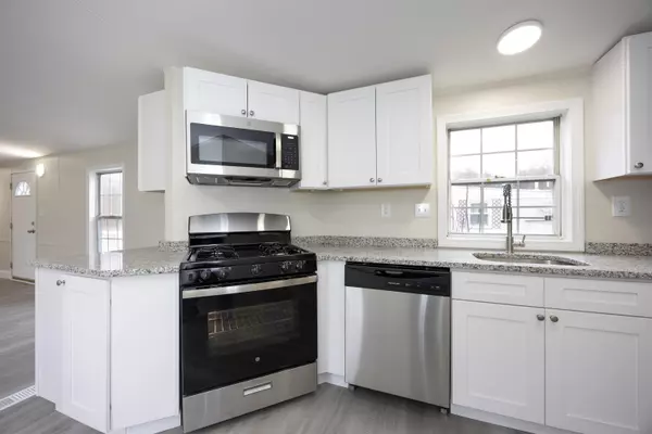 Exeter, NH 03833,28 Morton ST