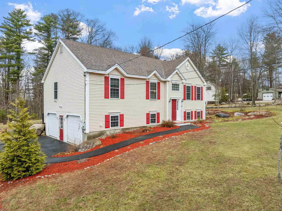 Hooksett, NH 03106,18 Morrill RD