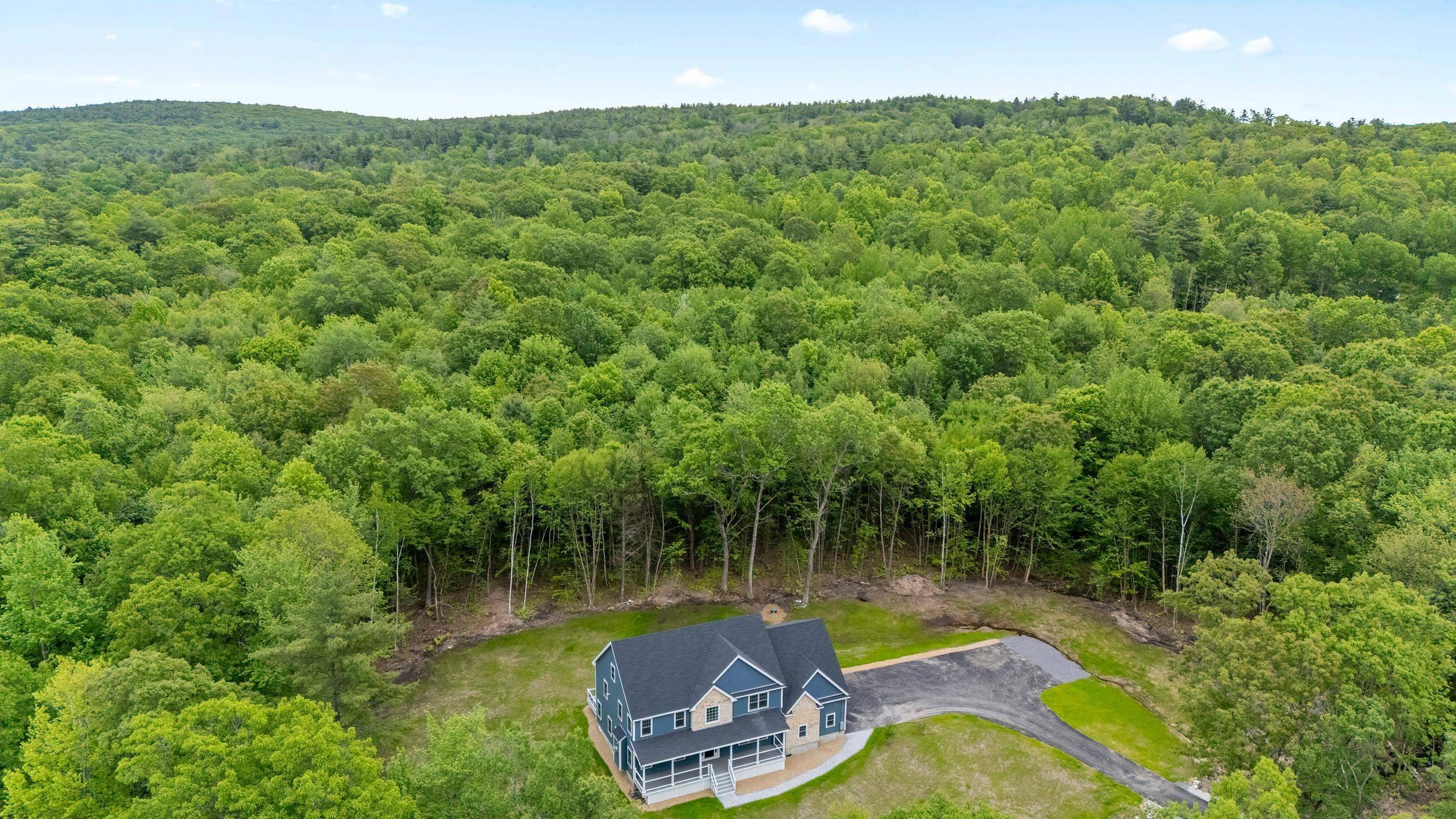 Derry, NH 03038,39 Mill RD