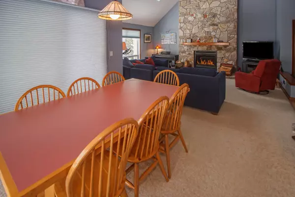 Dover, VT 05356,4 L Trailside Village WAY #H34