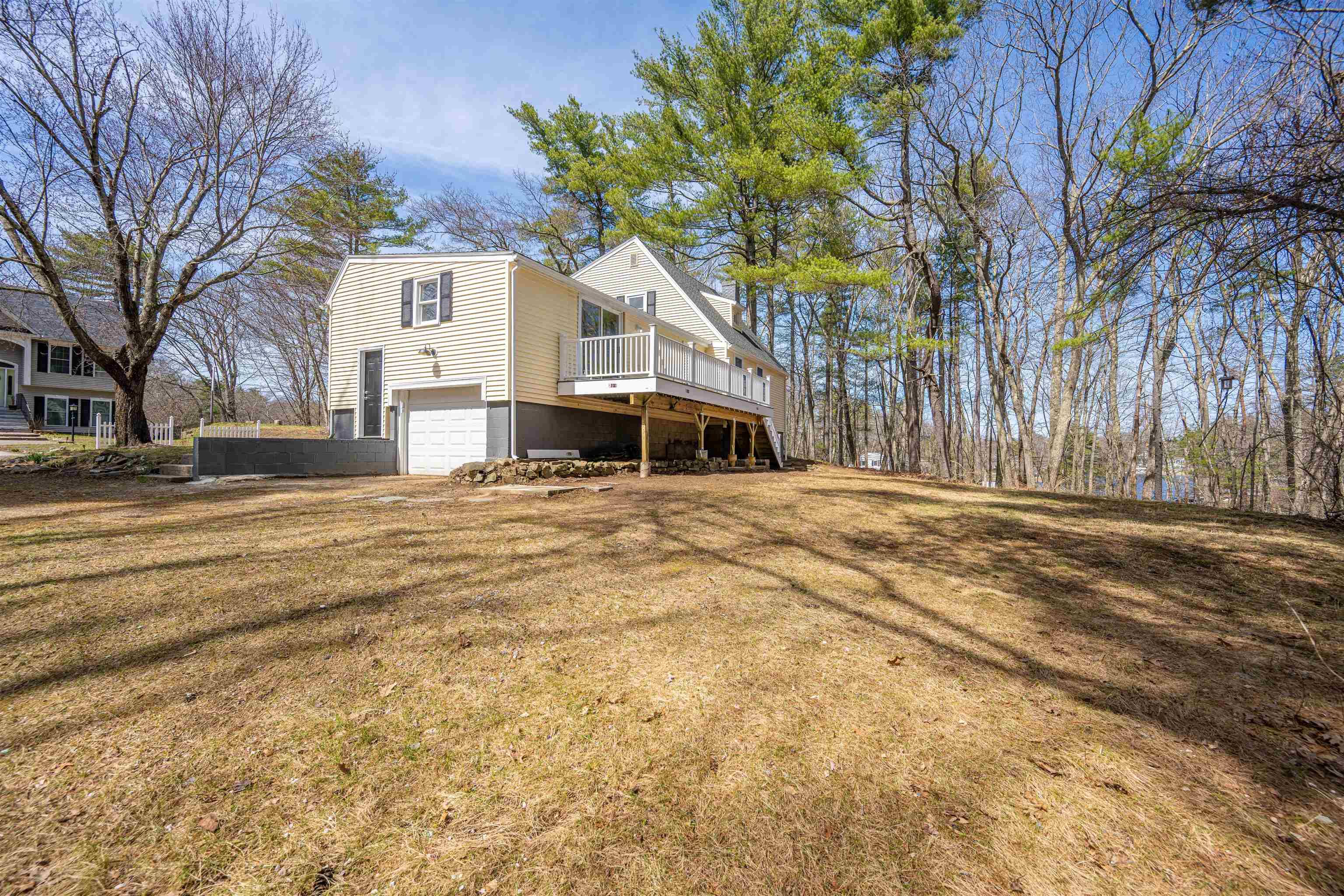 Salem, NH 03079,3 Roux AVE