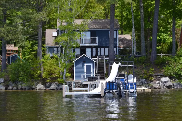 Tuftonboro, NH 03816,7 Brewster RD