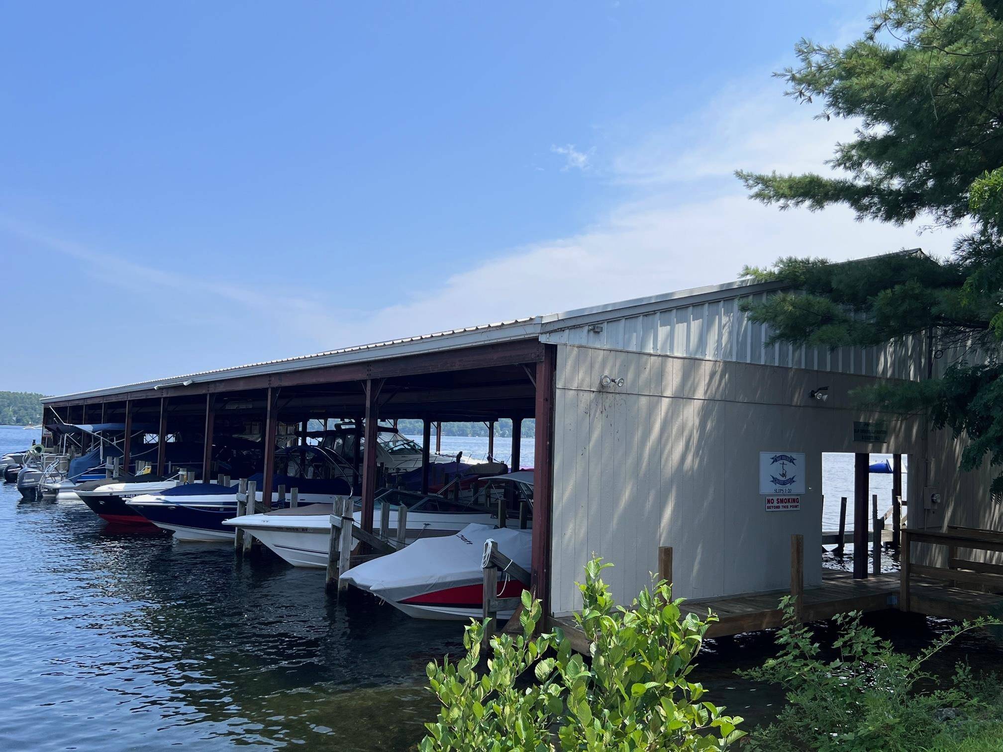 Meredith, NH 03253,2 Bayshore DR #8