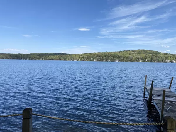 4 Mile Point DR,  Meredith,  NH 03253
