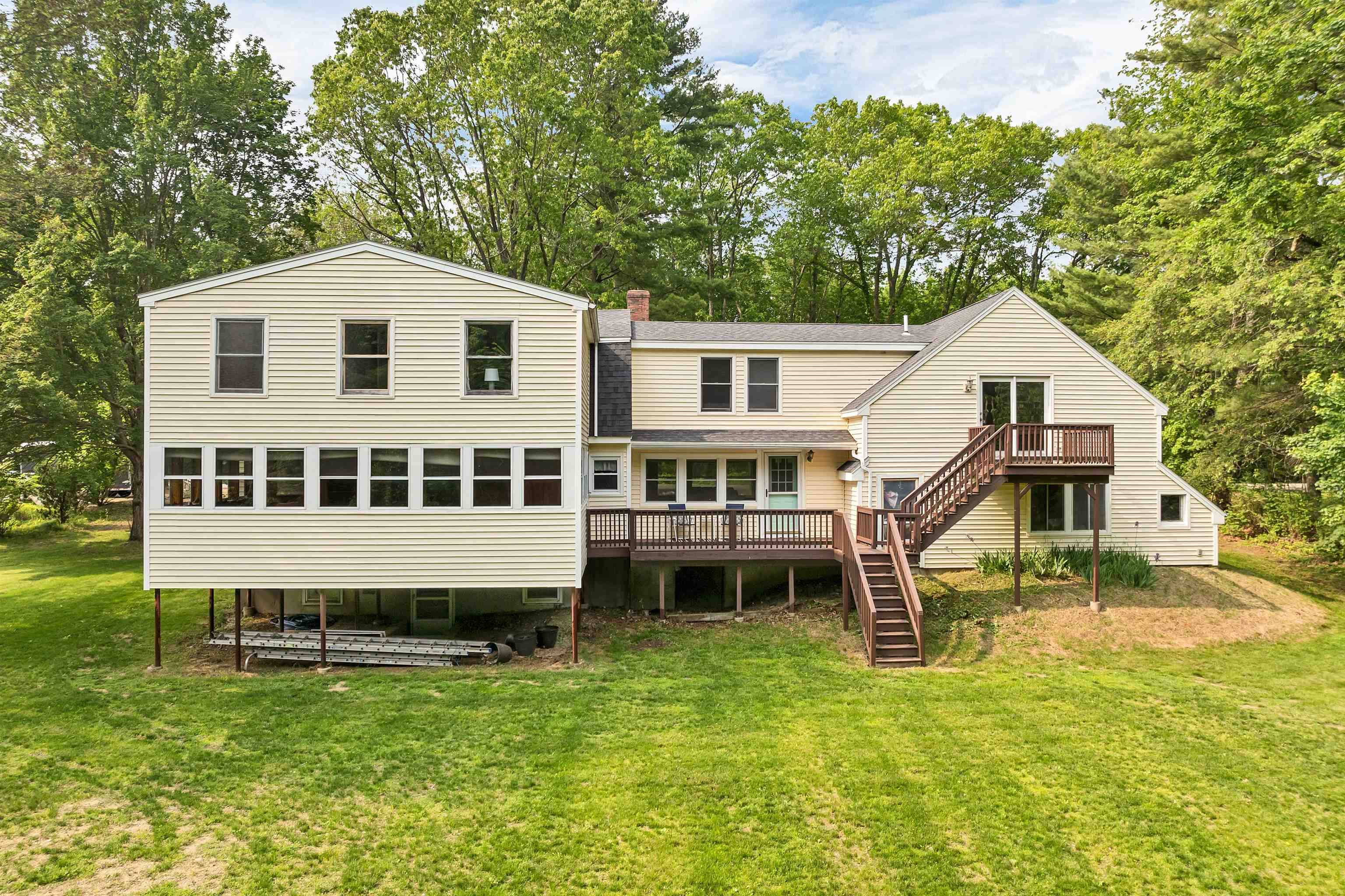 Stratham, NH 03885,44 High ST