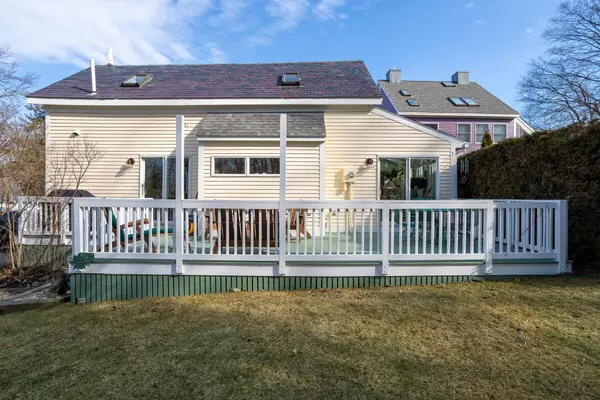 Portsmouth, NH 03801,774 Middle ST #4