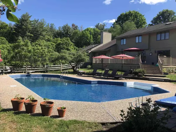 29 Southgate RD, Hollis, NH 03049