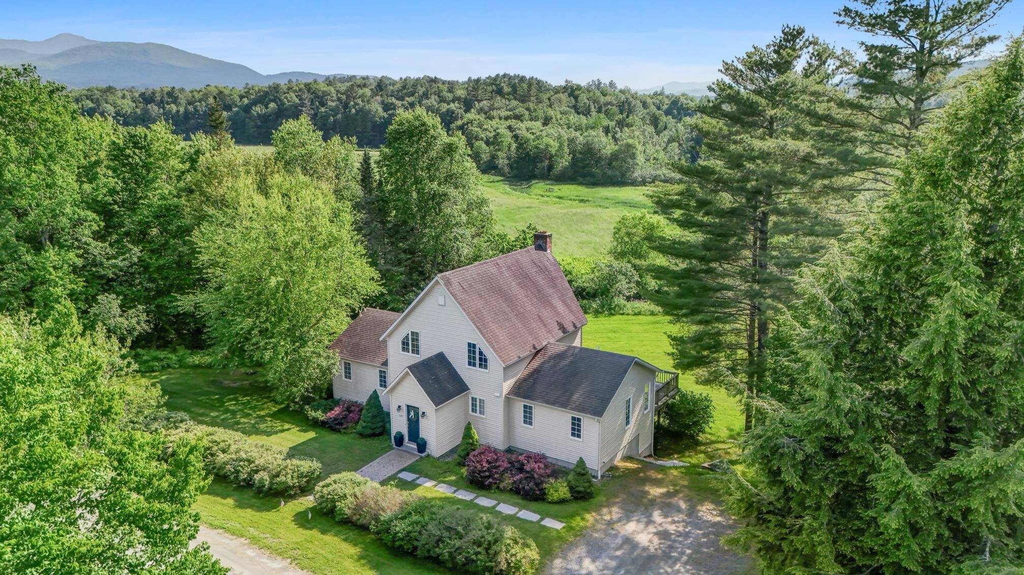 320 Sun Valley RD, Morristown, VT 05661