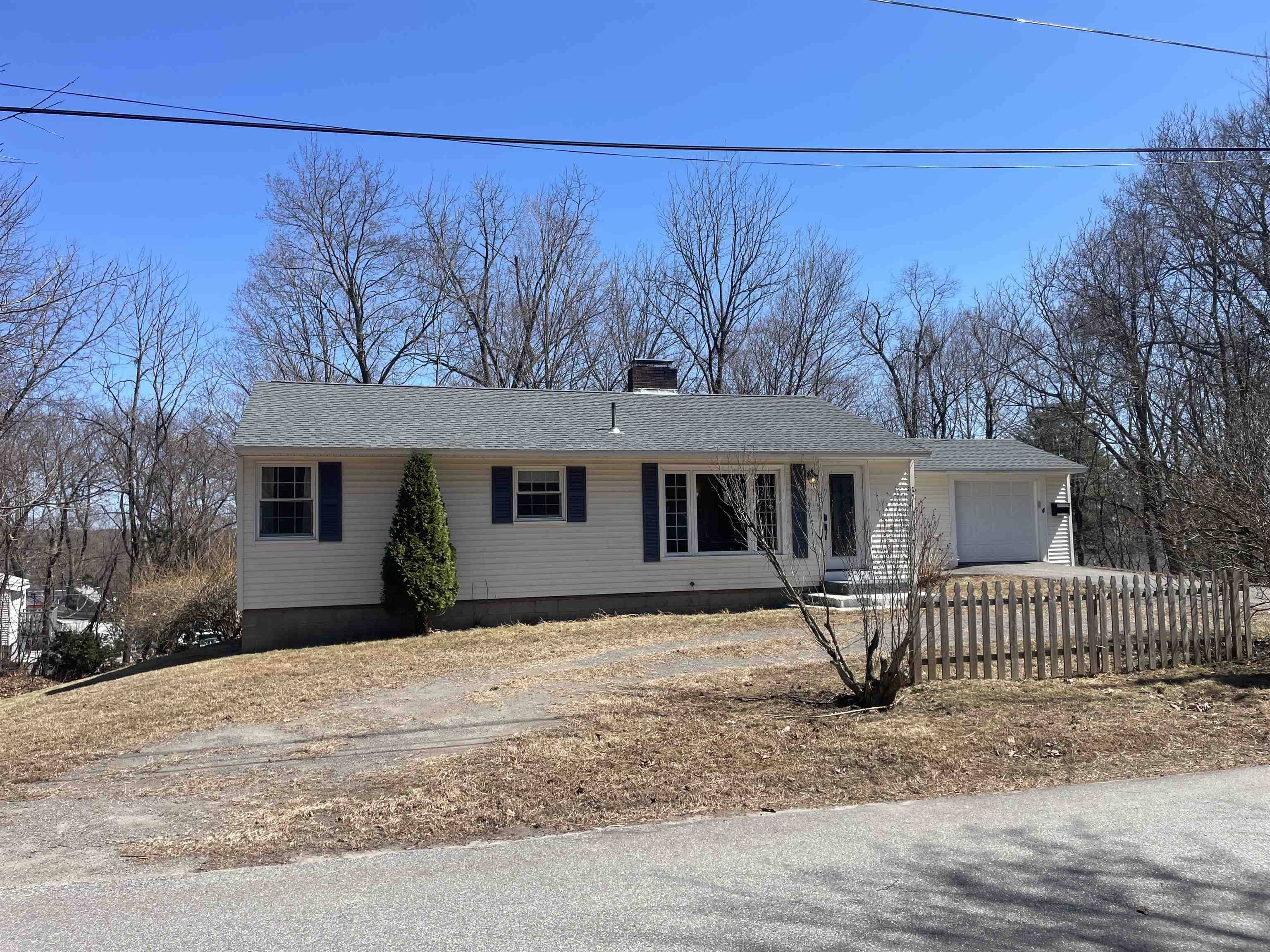 Derry, NH 03038,4 Lawrence ST